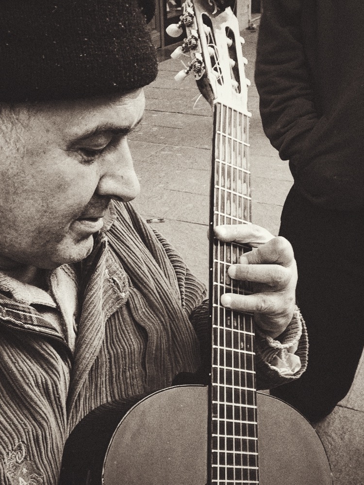 Street musician in Rosario, Argentina.